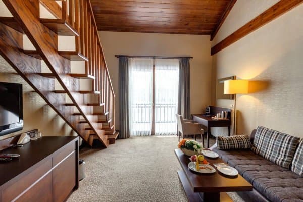 Göl Manzaralı Dubleks Oda 3