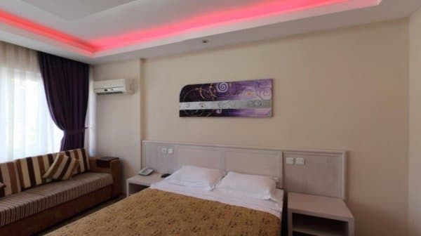 Standart Oda Kara Manzaralı Üç Kişilik 3