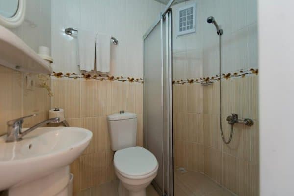 Standart Oda Kara Manzaralı Üç Kişilik 4