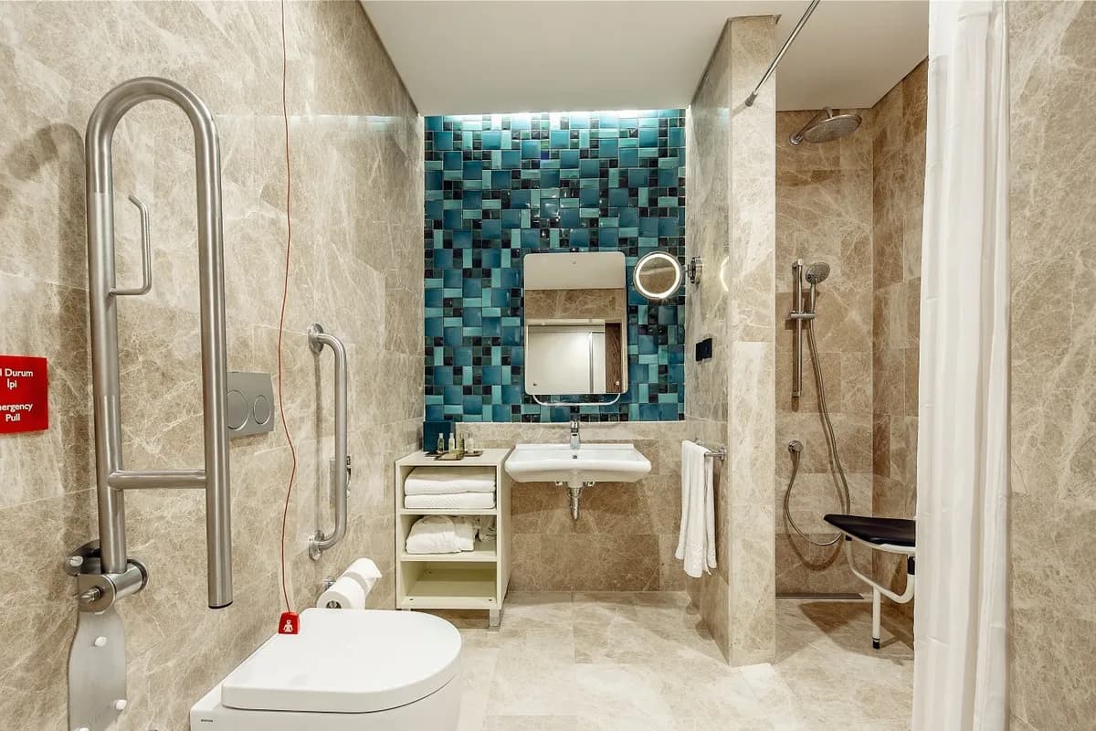 Handicapped Room King City View	 3