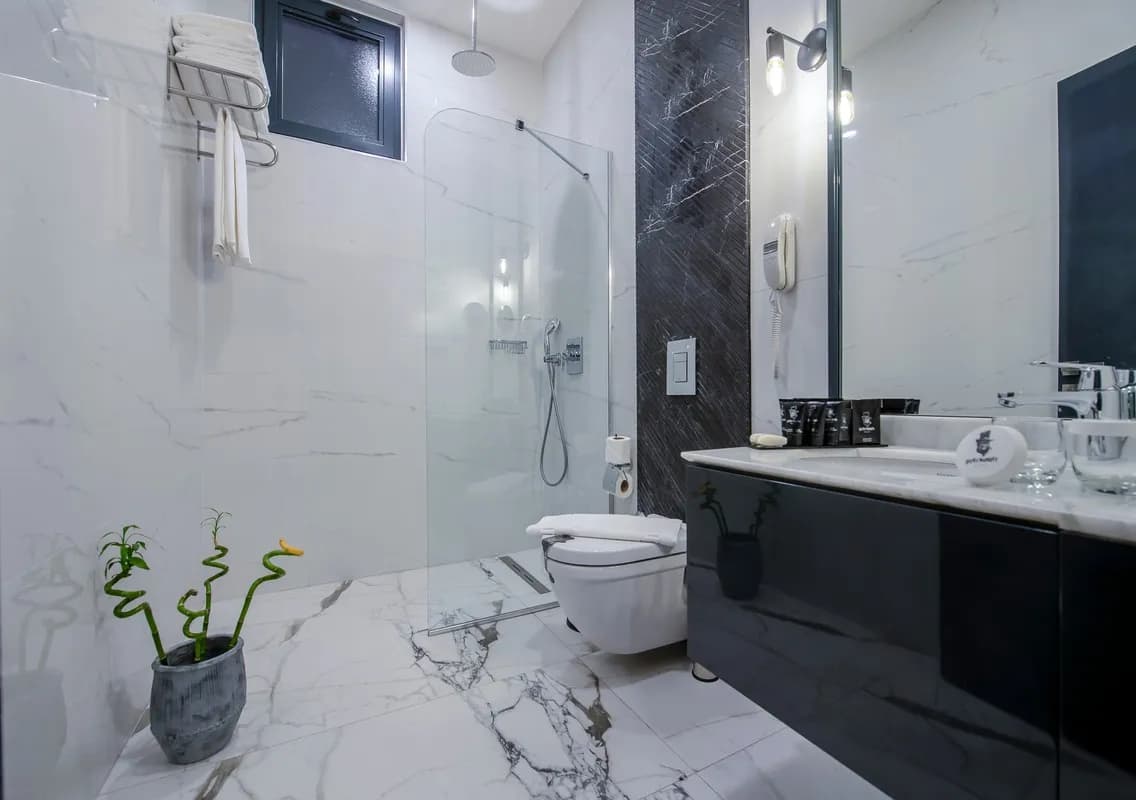 Deluxe Balkonlu ve Deniz Manzaralı Oda 2