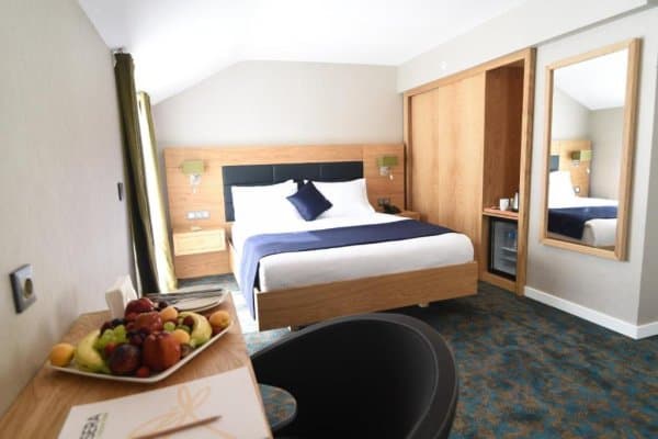 Deluxe Room Kısmi Deniz Manzaralı 1