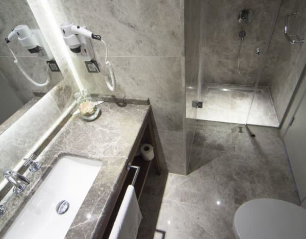 Deluxe Room Sea View 4