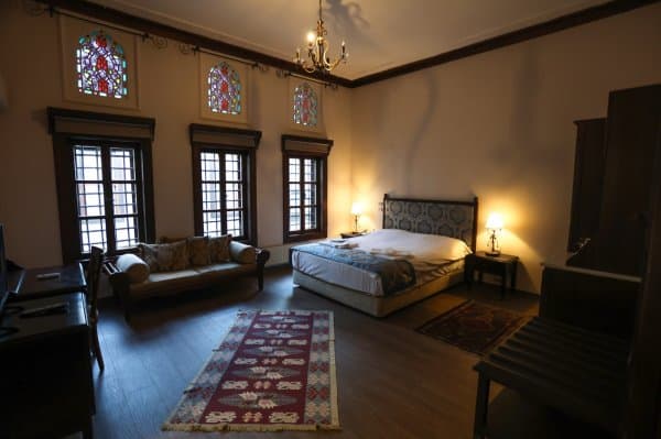 Premium Room King Bed 4