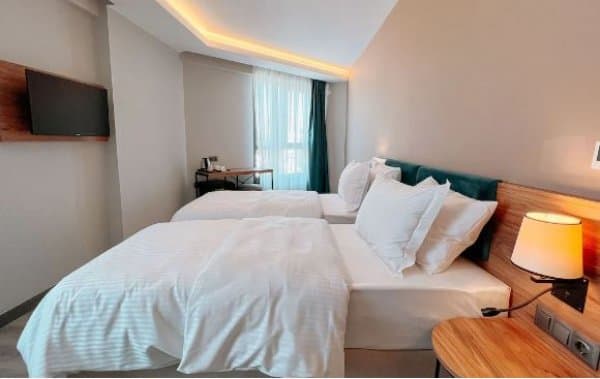 Deluxe İki Ayrı Yataklı Oda 1