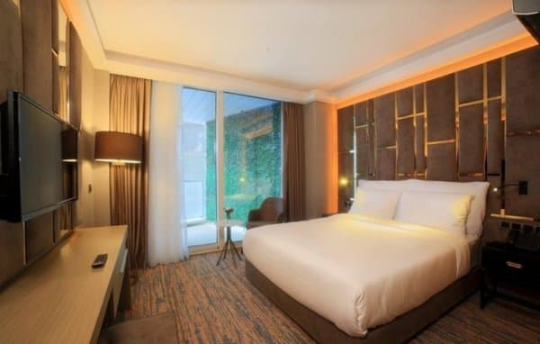 Superior French Oda 1