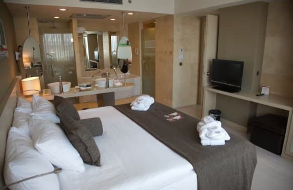 Junior Suite Şehir Manzaralı 2