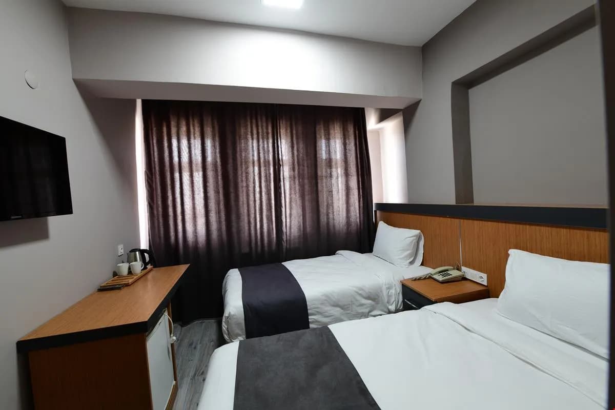 Standart Triple Oda 1