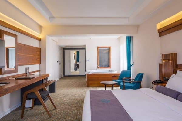  Royal Suit Room / Jakuzzi 2