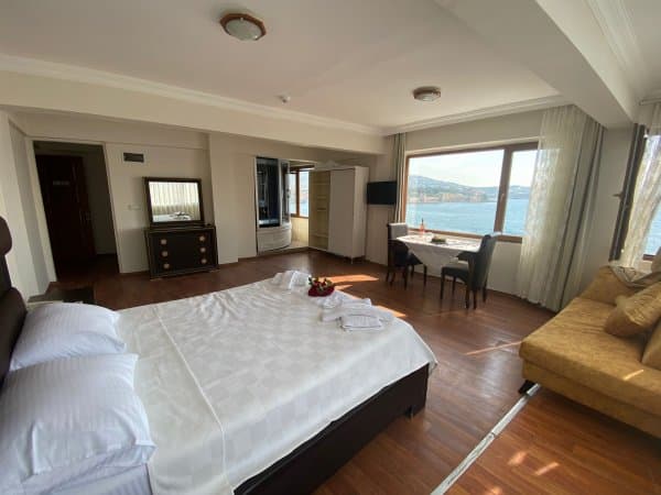 Jakuzili Deniz Manzaralı Oda 1