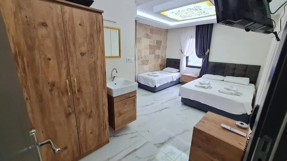 Üç Kişilik Kara veya Deniz Manzaralı 2