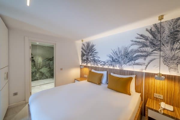 Superior Havuz Manzaralı Oda 1