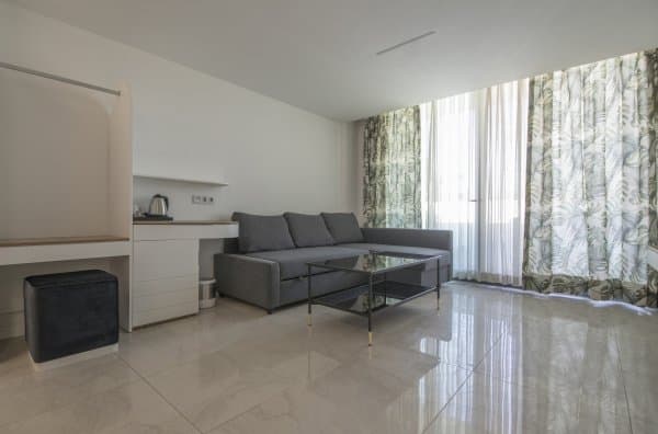 Superior Havuz Manzaralı Oda 3