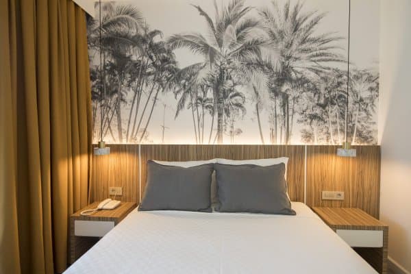 Deluxe Havuz Manzaralı Oda 1