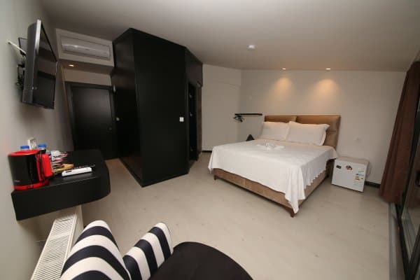 Luxury Stüdyo Suit 3