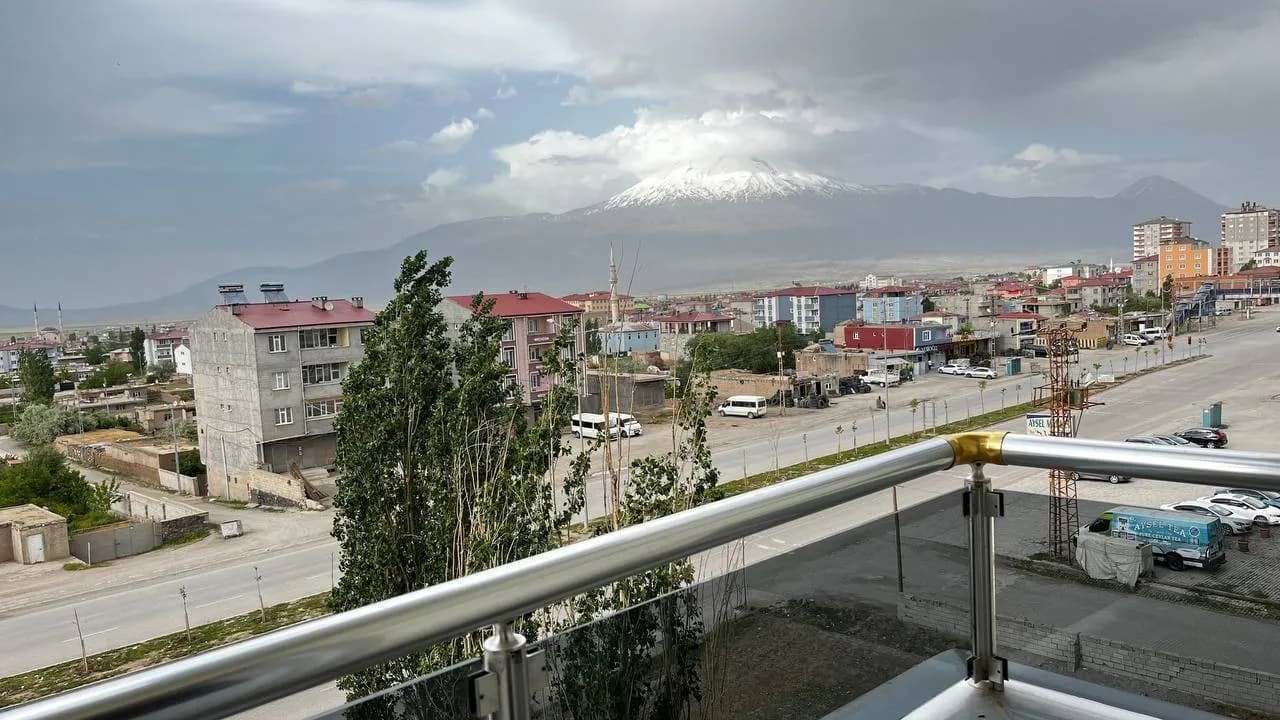 Ağrı Dağı Manzaralı Tek Kişilik Oda 2