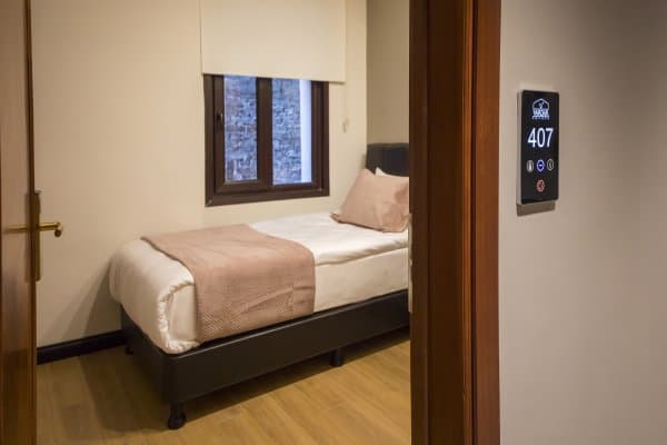 EKONOMİK TEK KİŞİLİK ODA 2