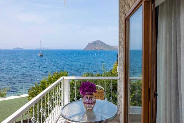 Standart Oda - Deniz & Havuz Manzaralı 3