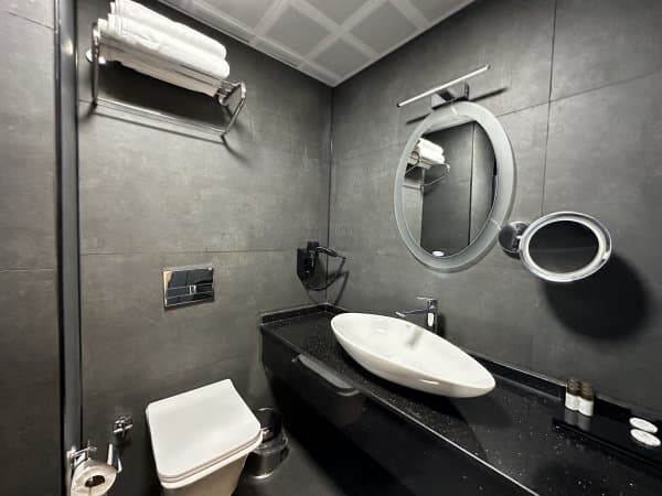 Aile Suıt Jakuzili 2