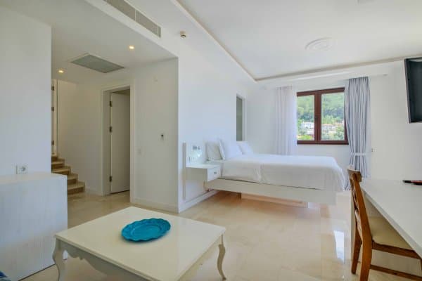 Superior Suite Sea View 1