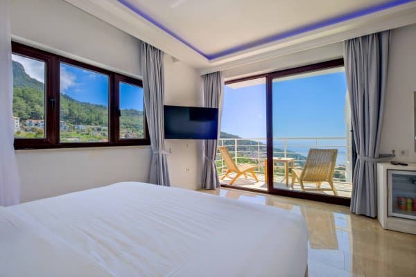 Superior Suite Sea View 2