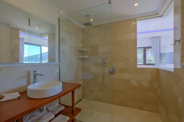 Superior Suite Sea View 3