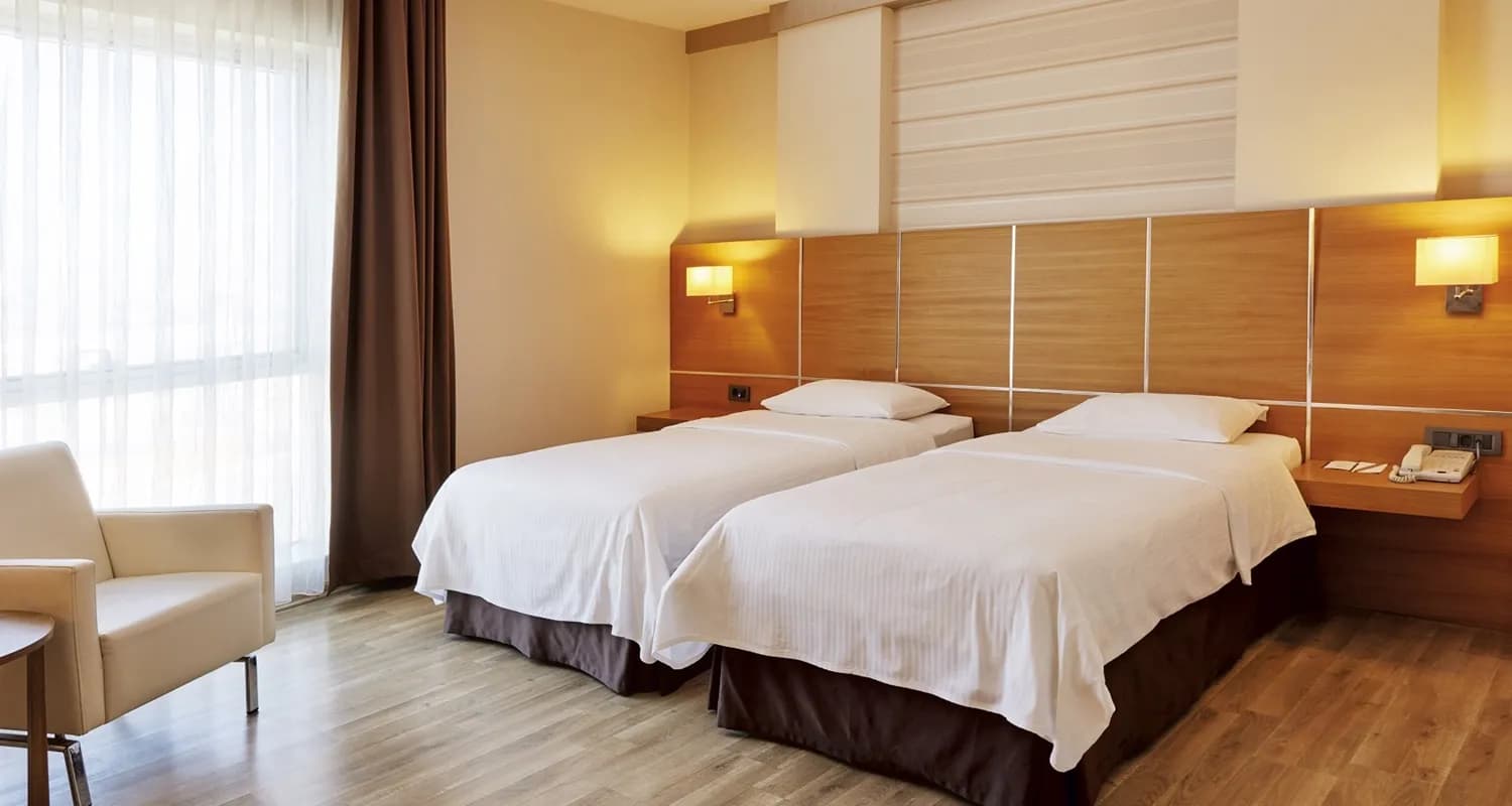 Deluxe Room Twin Bed 1