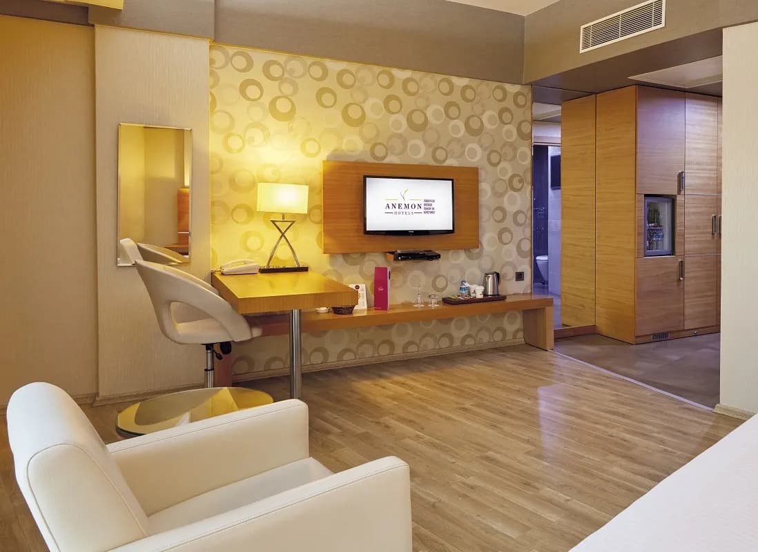 Deluxe Room Twin Bed 2