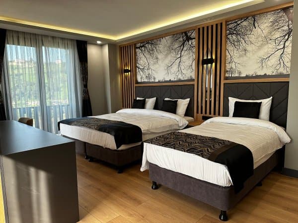 Deluxe Corner Family	 1