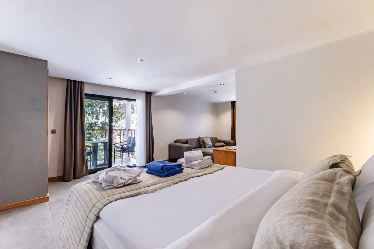 Suit Garden View Oda 1