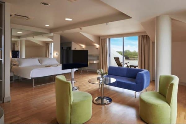 Jakuzili Junior Suite	 1