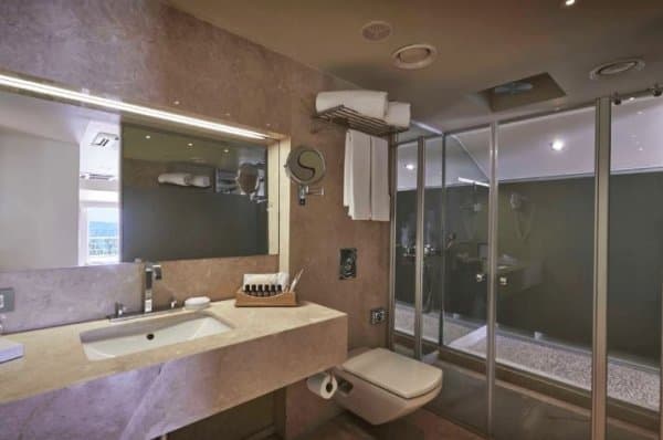 Jakuzili Junior Suite	 4