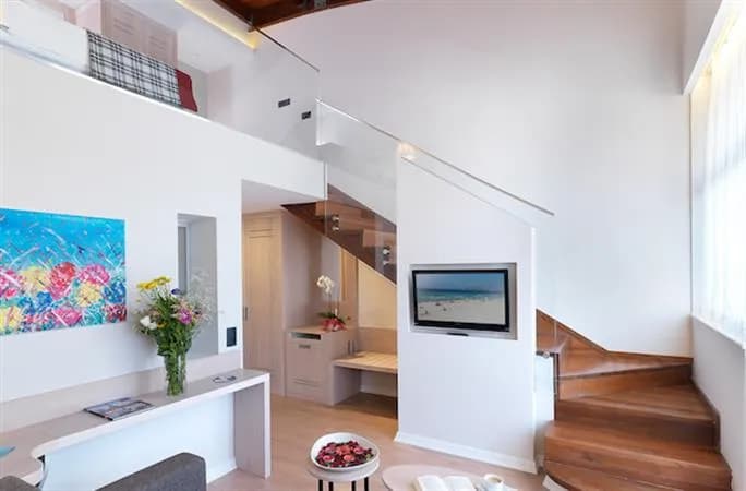 Dublex Kara Manzaralı Oda 2