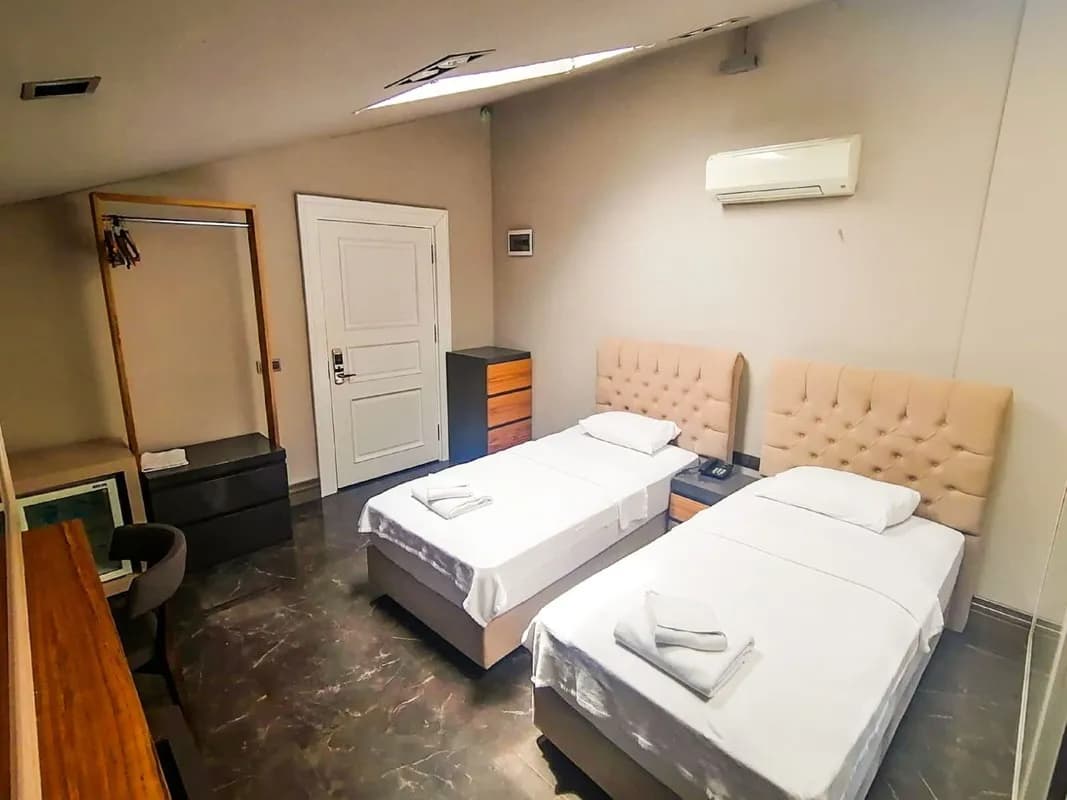 Ekonomik Penceresiz Oda 2