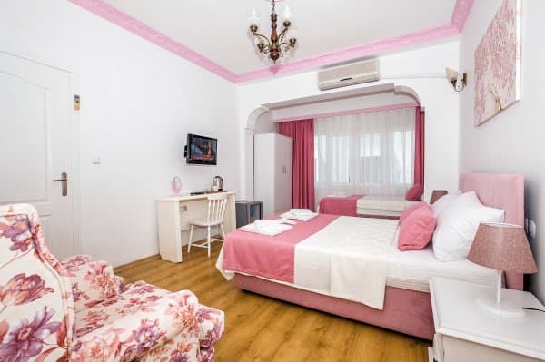 Deluxe Üç Kişilik Oda 2