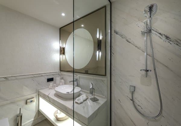 Deluxe Garden Sea View Room 3