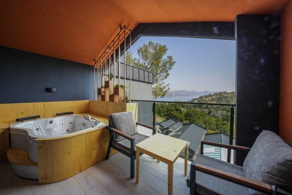 Deluxe Oda Jakuzili Deniz Manzaralı 3