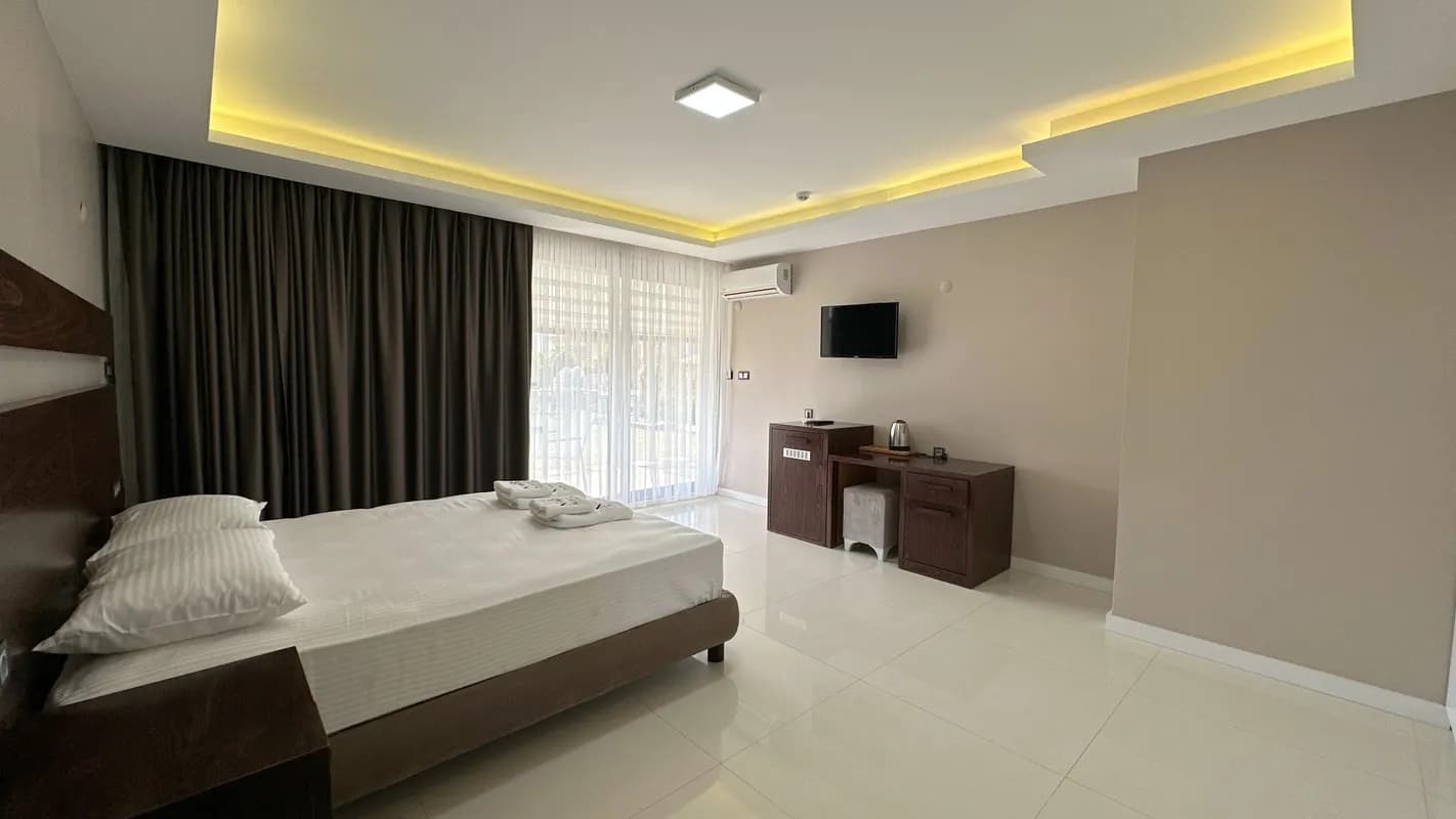 Deluxe Oda-Kara Manzaralı 1