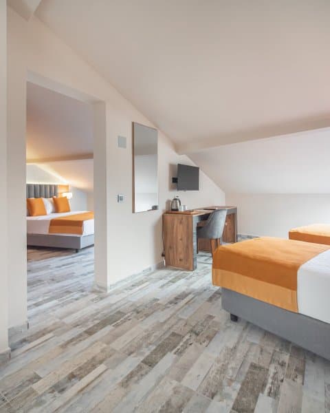 Ekonomik Çatı Katı Aile Odası 2