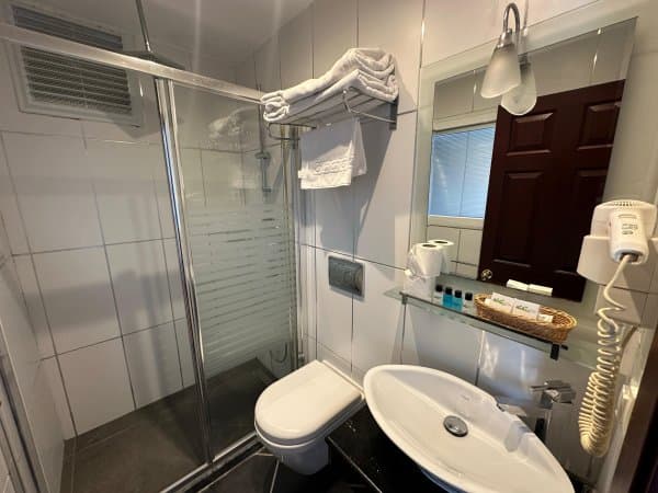 Standart Deniz Manzaralı Oda 4