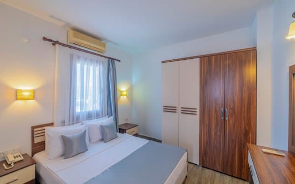 Superior Suit Balkonlu Deniz Manzaralı 1+1 1