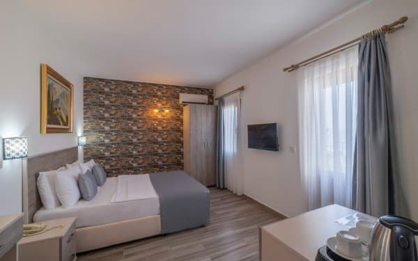 Superior Suit Balkonlu Deniz Manzaralı 1+1 3