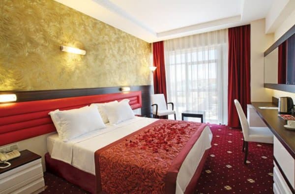 Gol Standart Havuz Manzara 1.KAT 1