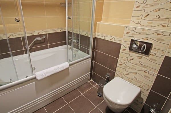 İptal Edilemez Family Suit Kara Manzaralı 4