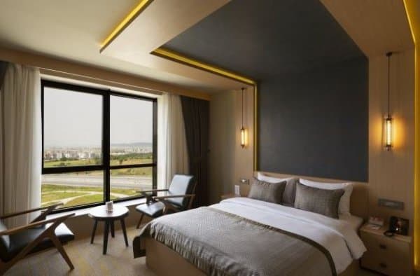 Deluxe Deniz ve Şehir Manzaralı Oda	 1