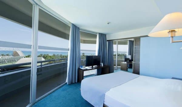 Deluxe Grand Suit Deniz Manzaralı Balkonlu Oda 3