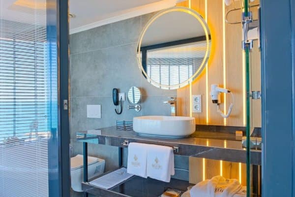 Standart Deniz Manzaralı Oda 4