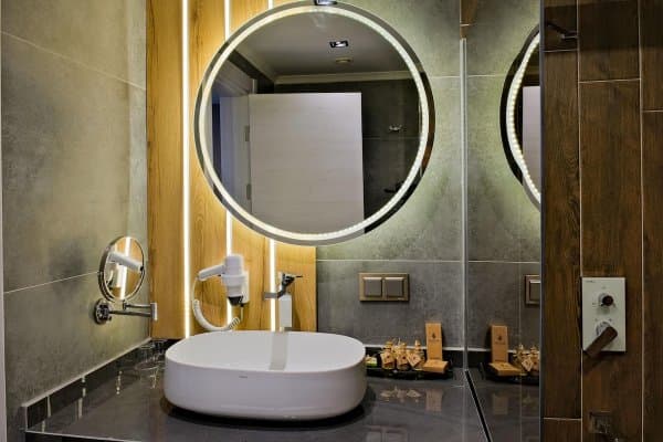 King Suit Jakuzili Deniz Manzaralı Oda 3