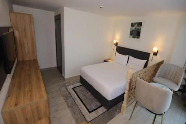 Superior French Bed Lake View Room	 2