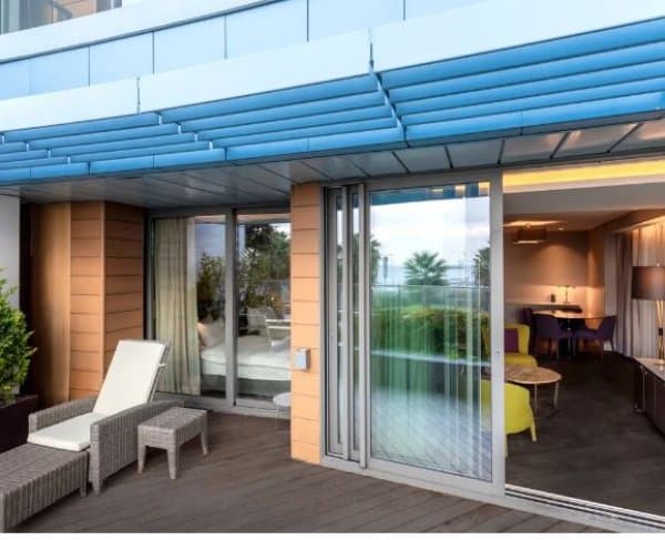 Junior Suite Room with Balcony - Garden View 3